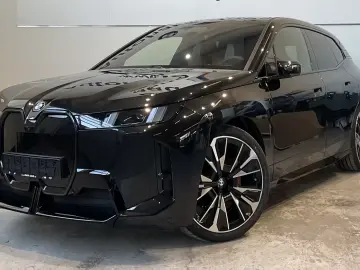 BMW iX xDrive60 AHK