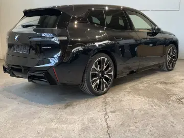 BMW iX xDrive60 AHK