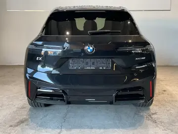 BMW iX xDrive60 AHK