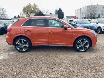 AUDI Q3 S line TDI S tronic Kamera Pano AHK ACC LED