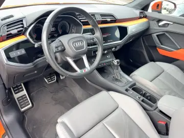 AUDI Q3 S line TDI S tronic Kamera Pano AHK ACC LED