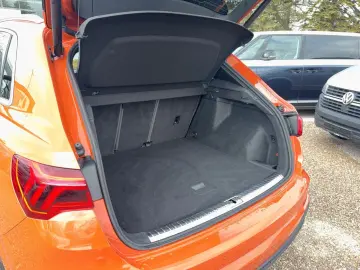AUDI Q3 S line TDI S tronic Kamera Pano AHK ACC LED