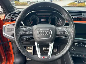 AUDI Q3 S line TDI S tronic Kamera Pano AHK ACC LED