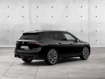 BMW iX xDrive60