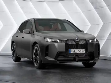 BMW iX xDrive60 M-Sport ACC