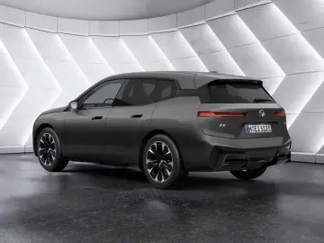 BMW iX xDrive60 M-Sport ACC
