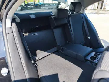 MERCEDES-BENZ C 180 AVANTG. T.LEDER RFK PARK-SPURASS…