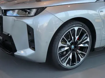 BMW iX M70 xDrive UPE