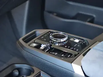 BMW iX M70 xDrive UPE