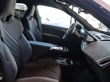BMW iX M70 xDrive UPE