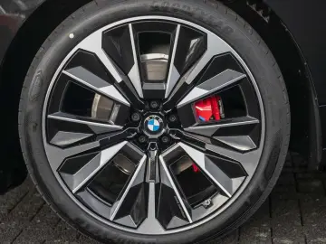 BMW iX xDrive60 M Sport M Pro HUD AHK
