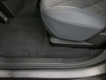 BMW iX xDrive60 M Sport M Pro HUD AHK