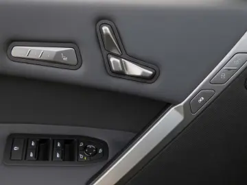 BMW iX xDrive60 M Sport M Pro HUD AHK