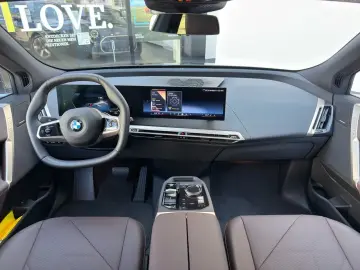 BMW iX xDrive60 DA Prof PA Prof 2