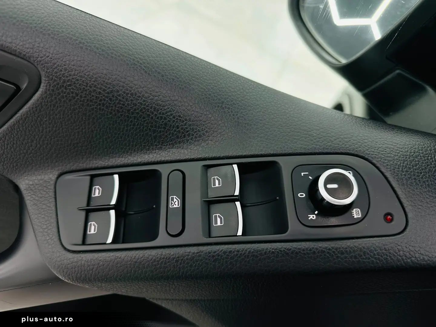 VOLKSWAGEN TIGUAN 2015 2.0D E5 4x4 Garantie 12 Luni Rate Ava