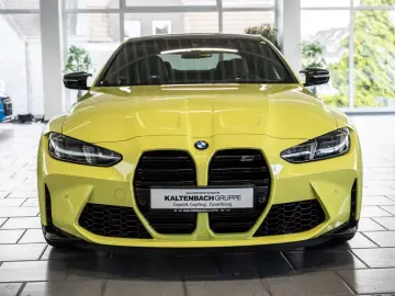 BMW M4 Coupe Competition HUD LED