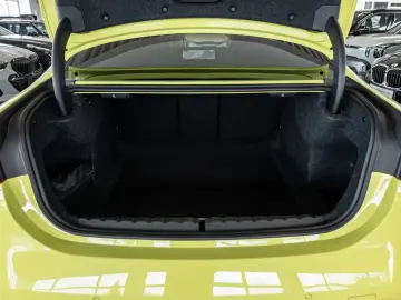 BMW M4 Coupe Competition HUD LED