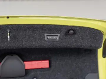 BMW M4 Coupe Competition HUD LED