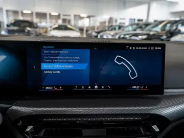 BMW M4 Coupe Competition HUD LED