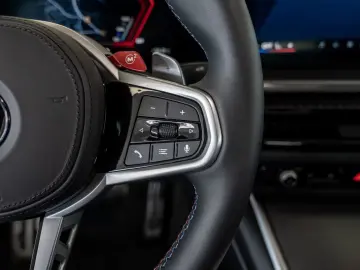 BMW M4 Coupe Competition HUD LED