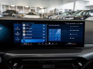 BMW M4 Coupe Competition HUD LED