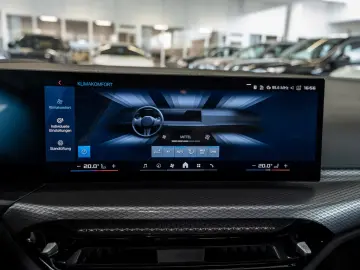 BMW M4 Coupe Competition HUD LED