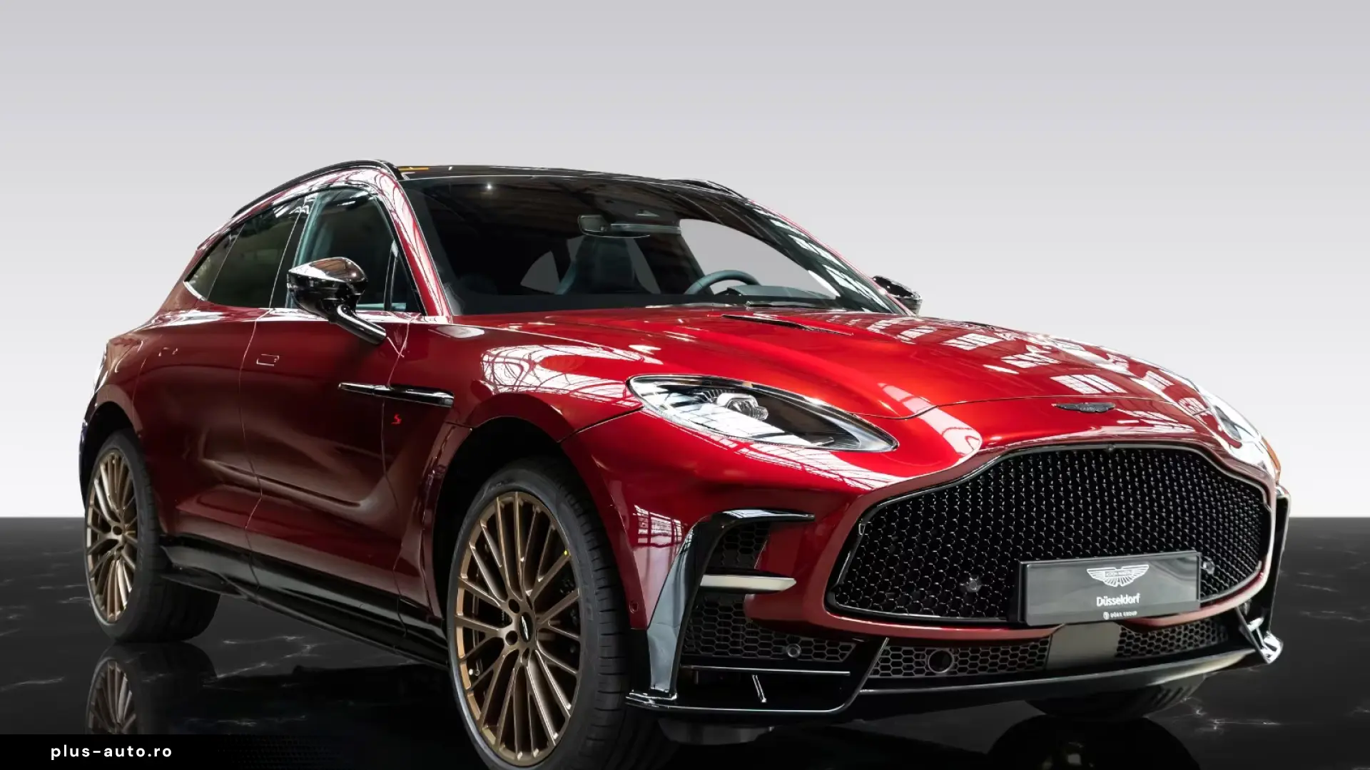 Aston Martin DBX S   Tow Park   Remote Park Heat