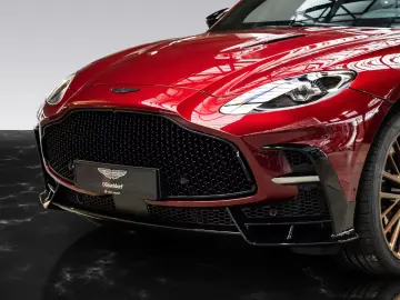 Aston Martin DBX S   Tow Park   Remote Park Heat