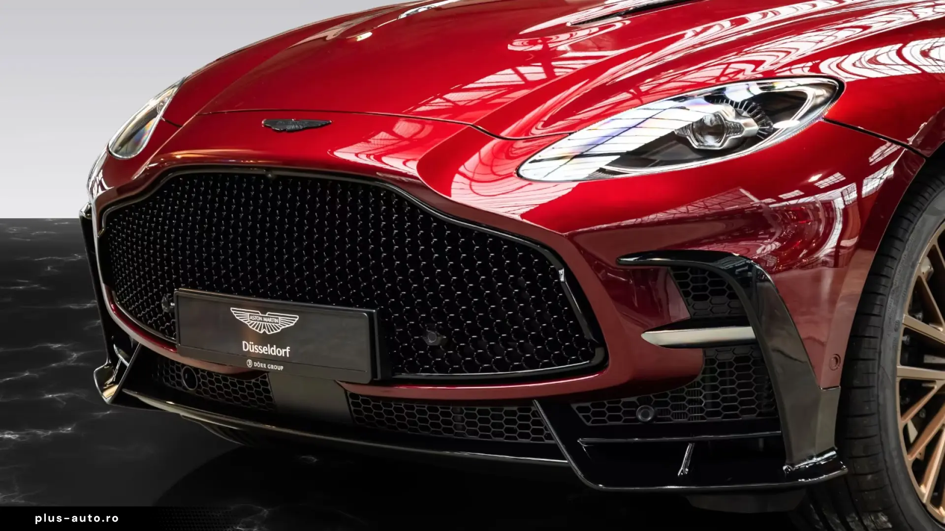 Aston Martin DBX S   Tow Park   Remote Park Heat
