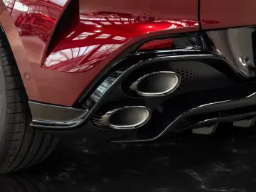 Aston Martin DBX S   Tow Park   Remote Park Heat