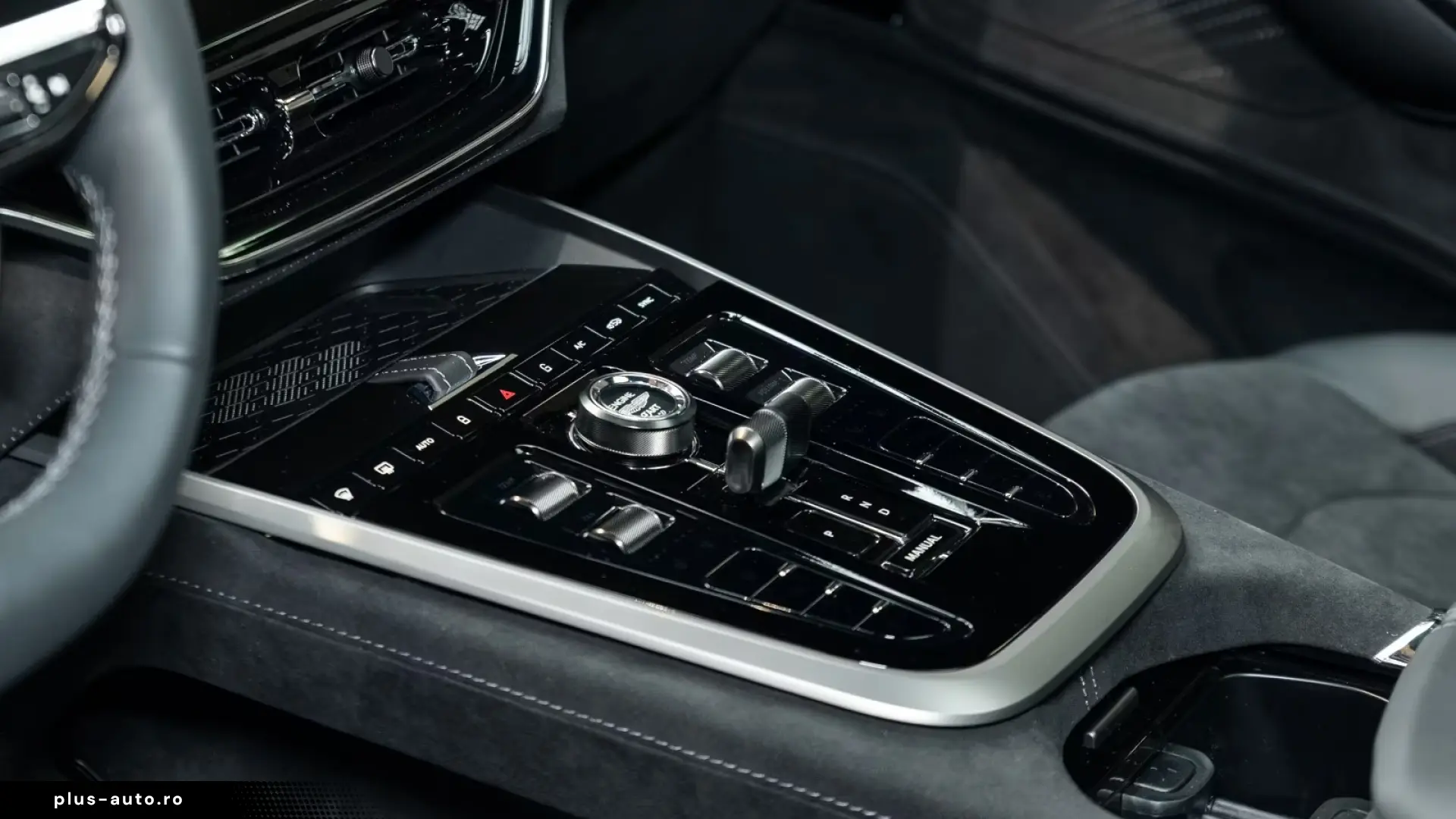 Aston Martin DBX S   Tow Park   Remote Park Heat