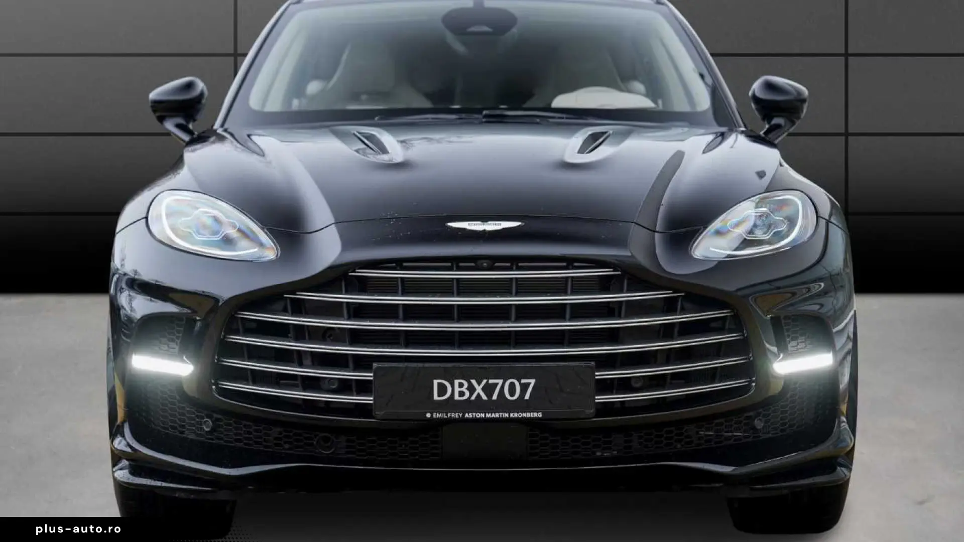 Aston Martin DBX