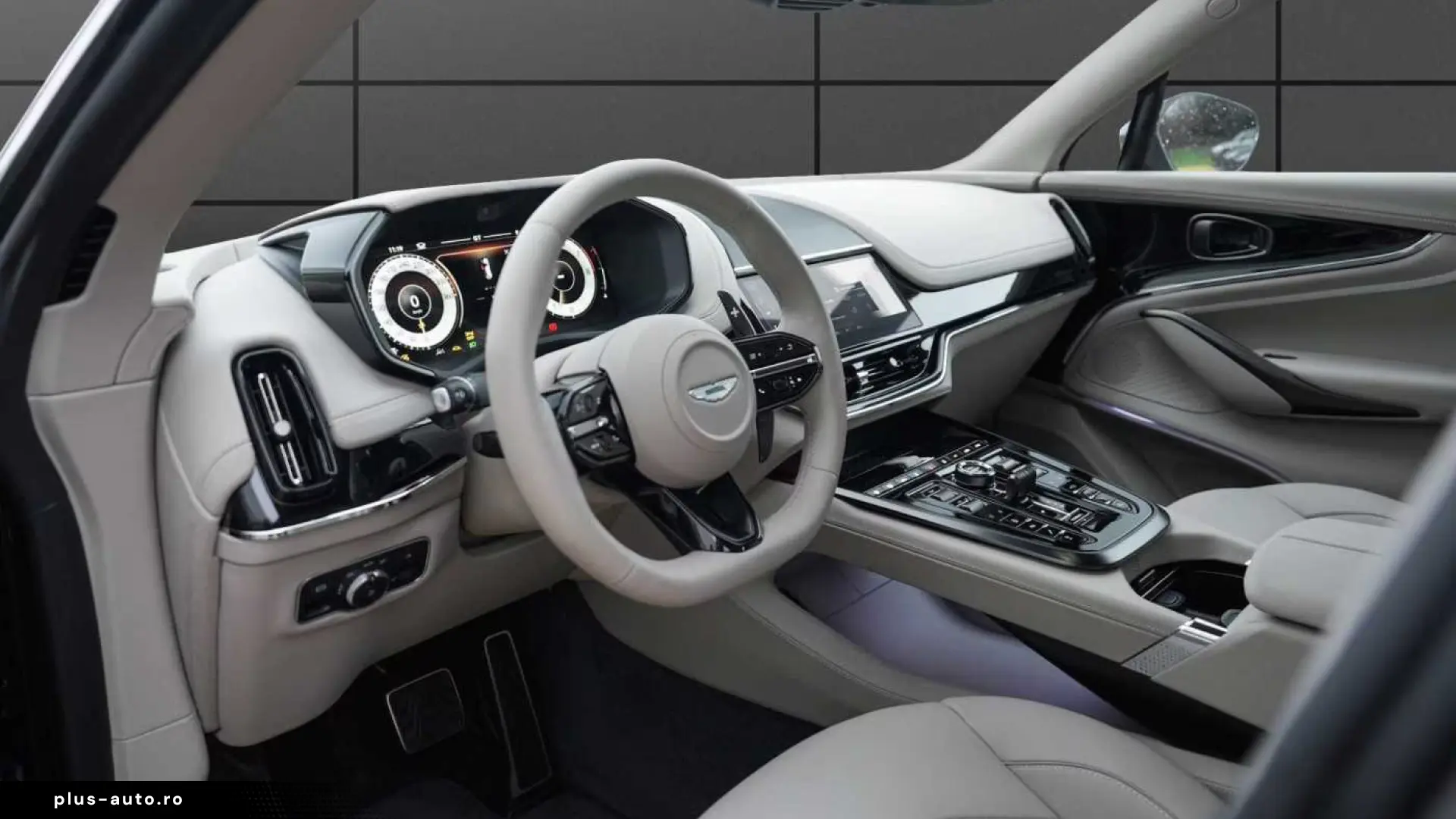 Aston Martin DBX
