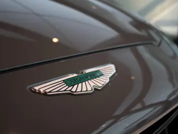 Aston Martin DBX DBX707