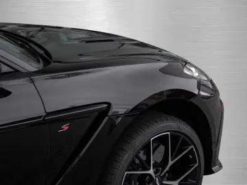 Aston Martin DBX S V8 4x4 MY26