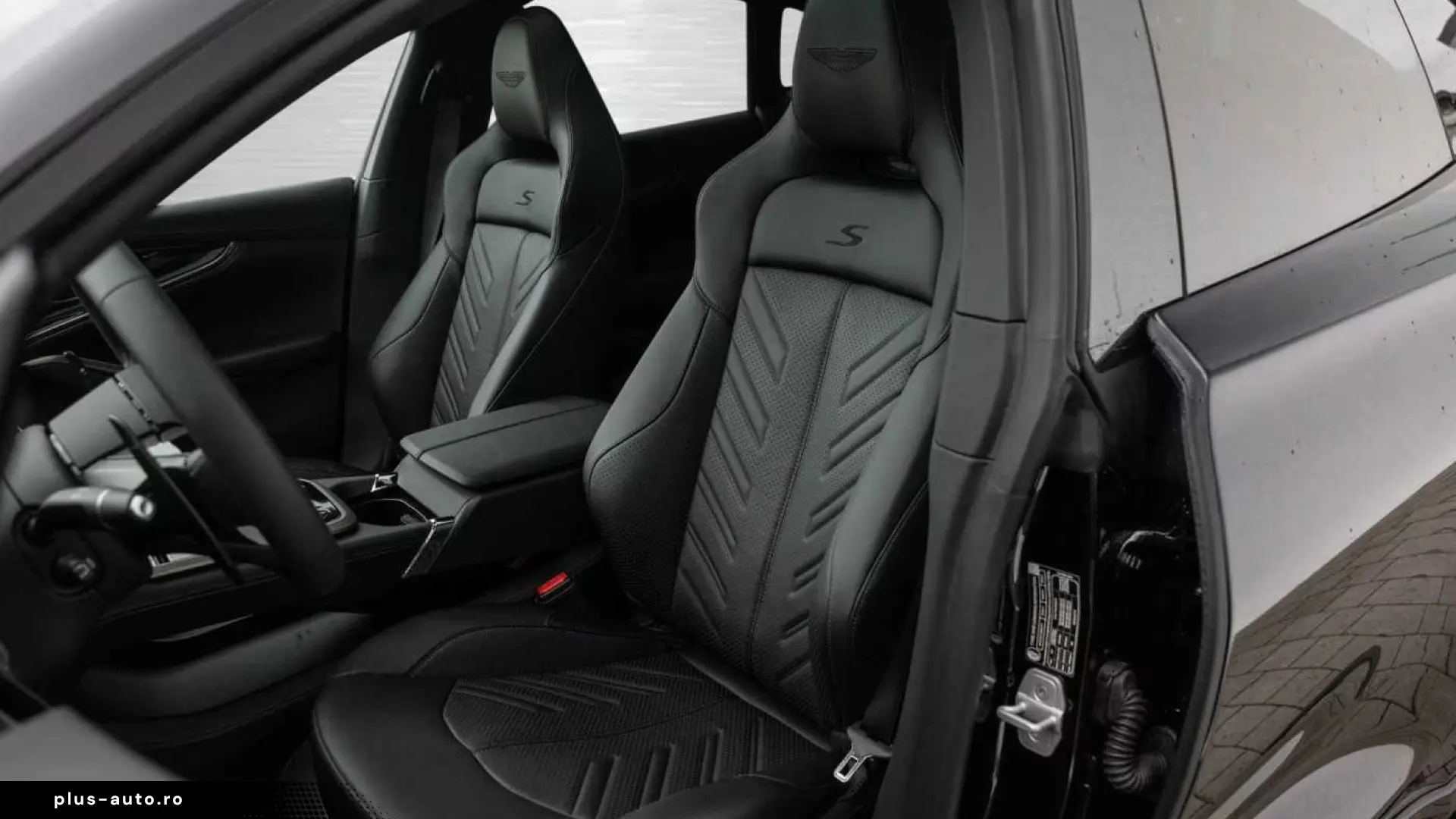 Aston Martin DBX S V8 4x4 MY26
