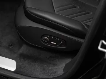 Aston Martin DBX S V8 4x4 MY26