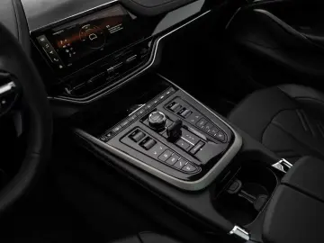 Aston Martin DBX S V8 4x4 MY26