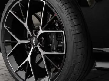 Aston Martin DBX S V8 4x4 MY26
