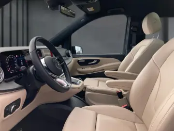 MERCEDES-BENZ V 300 d AVANTGARDE Lang AMG AHK AIRMATIC Pano