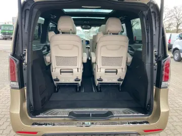 MERCEDES-BENZ V 300 d AVANTGARDE Lang AMG AHK AIRMATIC Pano