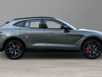 Aston Martin DBX 707 Titanium Grey