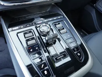 Aston Martin DBX 707 Titanium Grey