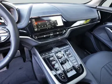 Aston Martin DBX 707 Titanium Grey