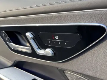 MERCEDES-BENZ CLE 180 Coupé AMG Pano 360 Memory Keyless