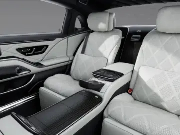 MERCEDES-BENZ MAYBACH S 580 New Facelift Night Series
