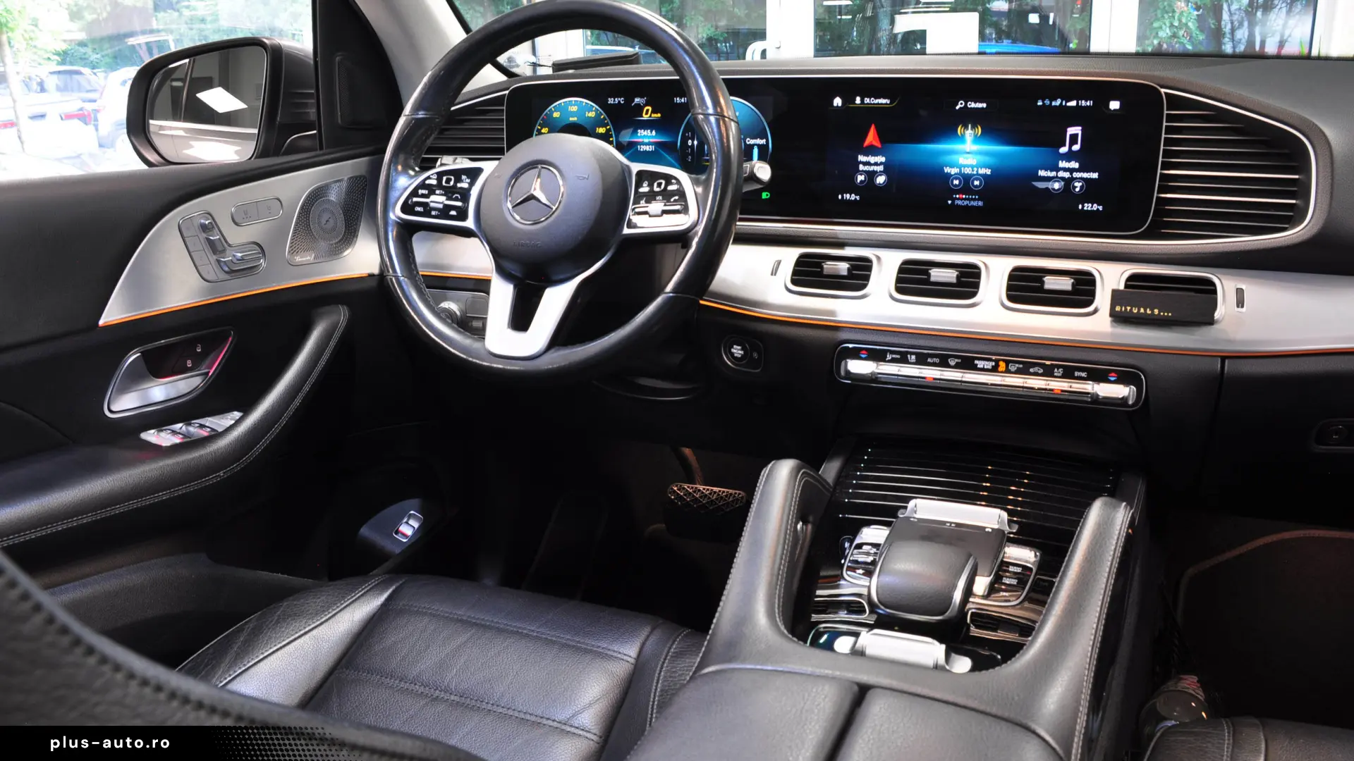 STOC Mercede Benz GLE 300d AMG Burmester Panorama
