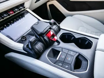 LAMBORGHINI Urus SE Verde Gea  Interior Carbon Pack