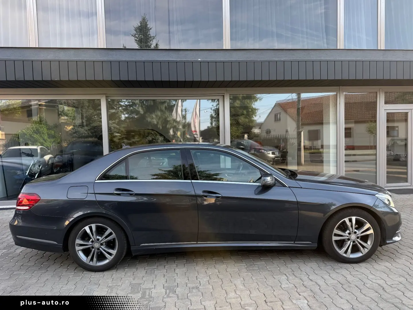Mercedes-Benz E