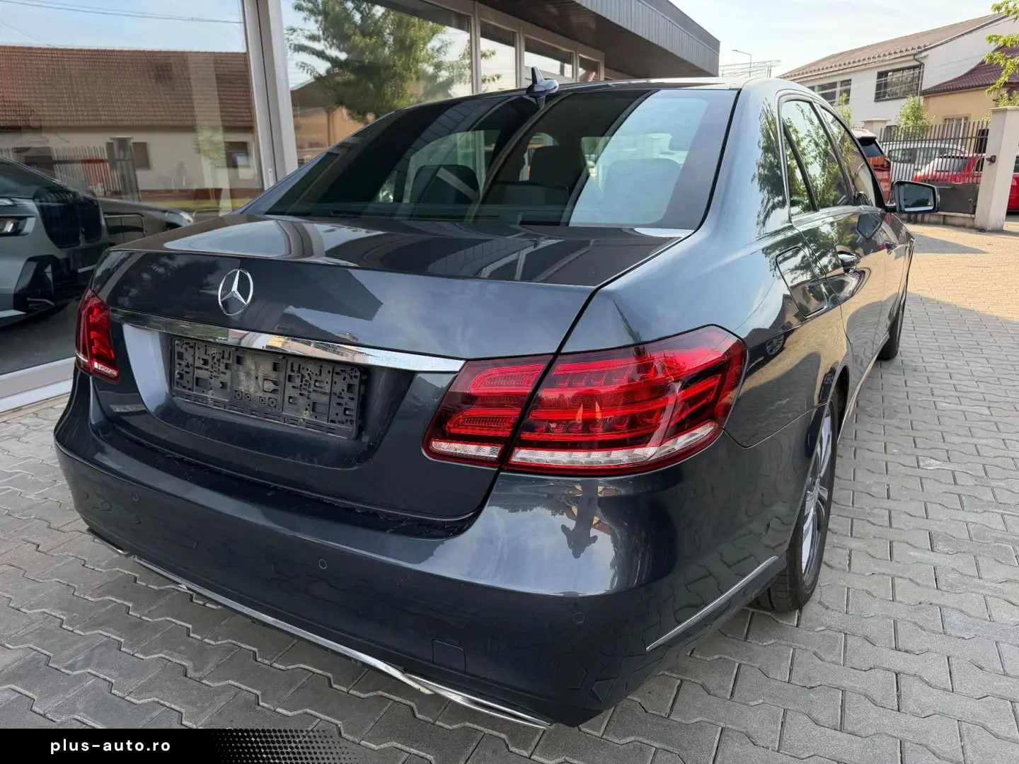 Mercedes-Benz E